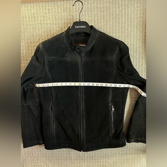 Danier Men’s Suede Jacket in Black.  Size Medium. - Picture 4 of 7